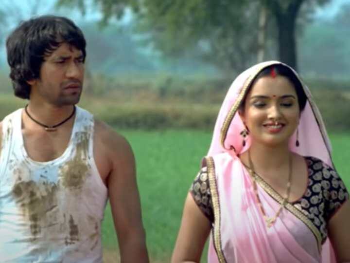 Nirahua And Amrapali dubey romantic chemistry loved by fans Bhojpuri Song 2022 Bhojpuri News: Amrapali की सादगी देख मचल उठा निरहुआ का दिल, देखते ही देखते जम गई महफ़िल