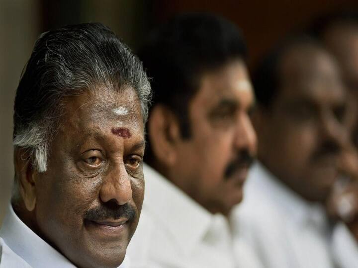 OPS has complained to the Election Commission that it has a five-year term as AIADMK co-ordinator 5 ஆண்டுகள் டைம் இருக்கு... இபிஎஸ்க்கு ஏது அதிகாரம்? - தேர்தல் ஆணைய கதவை தட்டிய ஓபிஎஸ்