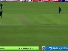 Umran Malik के गेंद संभालने से पहले ही आउट ऑफ कंट्रोल हो गया था स्पीडोमीटर, सोशल मीडिया पर कुछ यूं आए रिएक्शन