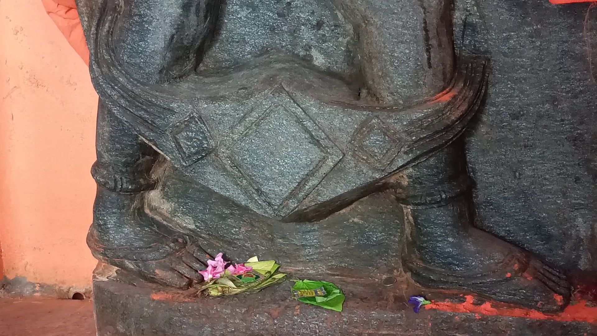 Alaganatha Anjaneya Temple: ఆంజనేయుడి కాళ్లకు బంధనాలు ఎందుకు వేశారు!