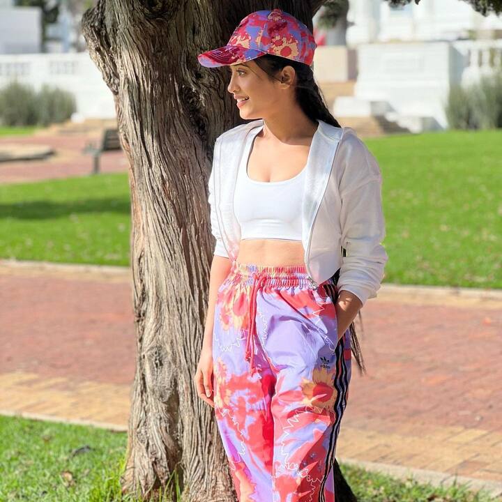 शिवांगी जोशी ने शो में अब तक जितने भी स्टंट किए हैं, उससे सुनने में आ रहा है कि रोहित शेट्टी को इंप्रेस करने में कामयाब रही हैं इसलिए शो में वापसी की उम्मीद लगाई जा रही है.