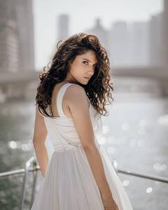 વ્હાઈટ ગાઉનમાં અપ્સરા લાગી અંકિતા લોખંડે, જુઓ તસવીરો