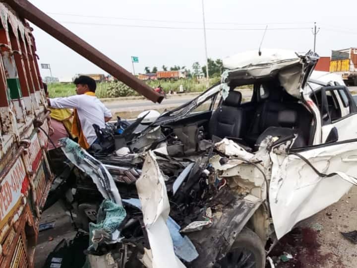 Gopalganj Road Accident: Car collided truck one killed and 5 injured in second incident the truck crushed mother and daughter ann Gopalganj Road Accident: खड़ी गाड़ी से टकराई कार, एक की मौत, 5 घायल, दूसरी घटना में ट्रक ने मां-बेटी को कुचला