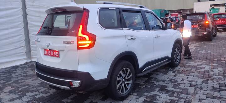 Compared to the current Scorpio N, the new one is bigger and looks more premium with more sculpted body panels along with a bigger grille up-front. There is also the new Mahindra SUV logo as well which we have also seen with the XUV700.(Source: ABP)