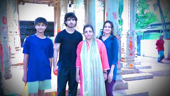 Actor Srikanth Family Tirumala : కాలినడకన తిరుమలకు రోషన్ అండ్ ఫ్యామిలీ | ABP Desam