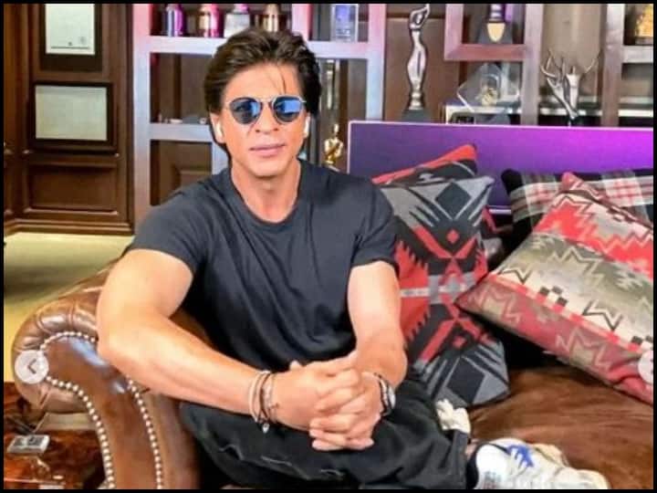 Now King Khan does not want to do a romantic role on screen, said- 'I am old for these roles' Shah Rukh Khan On Romantic Films: अब पर्दे पर रोमांटिक रोल नहीं करना चाहते किंग खान, कहा- 'इसके लिए मैं बूढ़ा हो गया..'