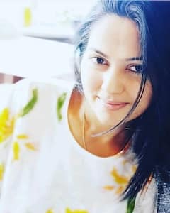 Devatha Suhasini Photos: స్మాల్ స్క్రీన్ జయప్రద ఒక్కో ఎపిసోడ్ కి రెమ్యునరేషన్ ఎంత తీసుకుంటుందంటే!