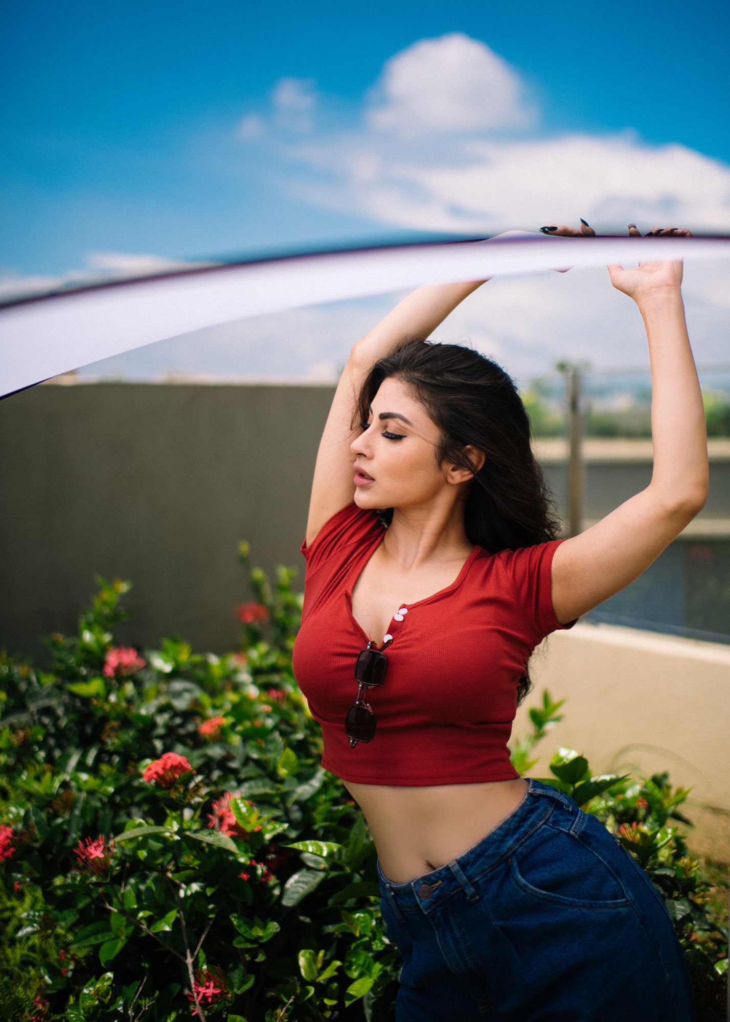 Beautiful Young Woman in White Crop Top Kneeling on One Knee · Free Stock  Photo