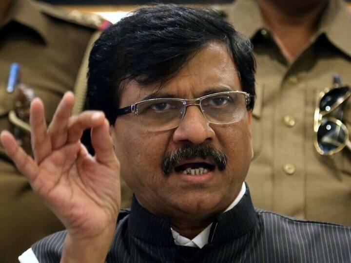 Shiv Sena Saamana Sanjay Raut Allegation On Governor Bhagatsingh Koshyari Maharashtra Political Crisis Mumbai Shiv Sena : ...त्यावेळी ब्रिटीशांना जसा आनंद झाला तसा मविआची सत्ता गेल्यावर राज्यपालांना झालाय; 'सामना'तून हल्लाबोल