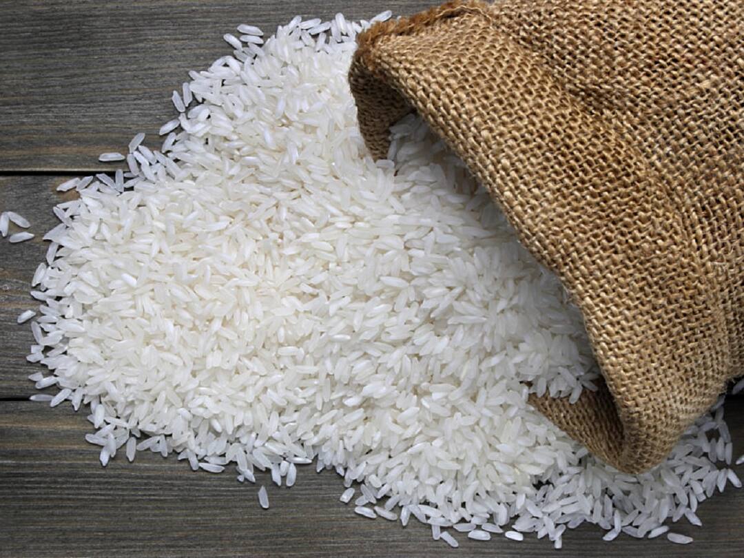 Rice prices jump : बांगलादेशनं तांदळावरील आयात शुल्क केलं कमी, भारतीय तांदळाच्या किंमतीत 10 टक्क्यांची वाढ Rice prices jump 10% in just five days on Dhaka duty cuts Rice prices jump : बांगलादेशनं तांदळावरील आयात शुल्क केलं कमी, भारतीय तांदळाच्या किंमतीत 10 टक्क्यांची वाढ