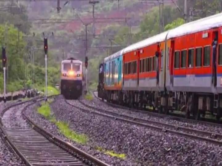 MP News Passengers will now be able to travel on general tickets in long distance trains ANN Indian Railway News: लंबी दूरी की ट्रेनों में अब जनरल टिकट पर भी कर सकेंगे सफर, रेलवे ने बहाल की सेवा, यहां पढ़ें डिटेल
