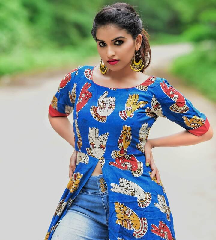 'కార్తీకదీపం' శోభాదేవి (భవానీ చౌదరి)(Image Credit: Bhavani Chowdary/ Instagram)