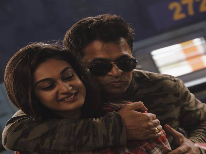 aishwarya arjun open up about her father action king arjun ''அப்பா  நிறைய பொய் சொல்லுவாரு! ஆணாக இருந்தால் கெட்ட வார்த்தைதான்''  - அர்ஜூன் மகள் ஐஸ்வர்யா ஓபன் டாக்