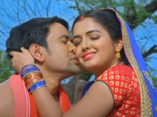Bhojpri Song: खेतों में Nirahua के साथ रोमांटिक होती दिखीं आम्रपाली दुबे, एक्ट्रेस की सादगी के दीवाने हुए चाहने वाले