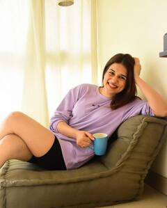 Shraddha Das: టీషర్ట్, షార్ట్స్ లో శ్రద్ధా హాట్ లుక్