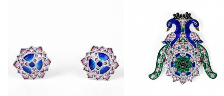 જો બાઈડનને કફલિંક સેટ આપ્યોઃ પ્રધાનમંત્રી મોદીએ અમેરિકાના રાષ્ટ્રપતિ જો બાઈડનને વારાણસીમાં બનાવેલી ગુલાબી મીનાકારી બ્રોચ અને કફલિંક સેટ ભેટમાં આપી છે