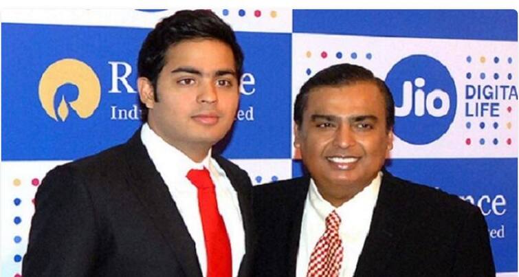 Mukesh Ambani Resigns as Director Reliance Jio Akash Ambani appointed as new chairman Mukesh Ambani Resigns:  রিলায়েন্স জিওর ডিরেক্টর পদ থেকে ইস্তফা মুকেশ অম্বানির, চেয়ারম্যান আকাশ