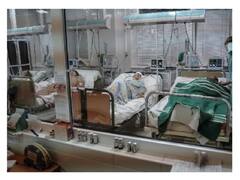 Russian Strike: शॉपिंग मॉल में रूस की स्ट्राइक के बाद खून से लथपथ लोग, स्ट्रेचर पर पड़ा शव, लोग बोले- नर्क यही है