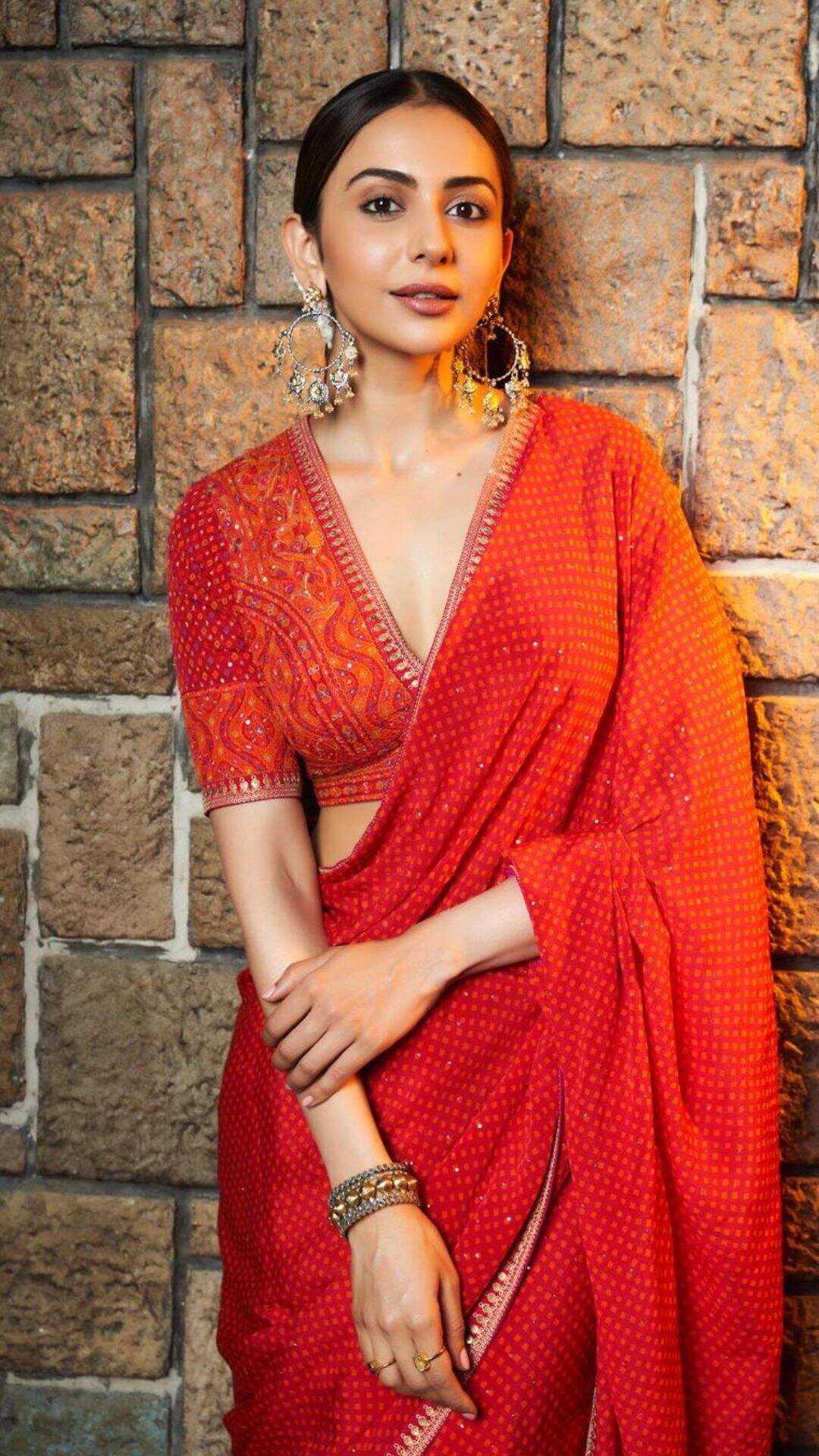 Look Hot in a Red Saree With Golden Border This Wedding Season
