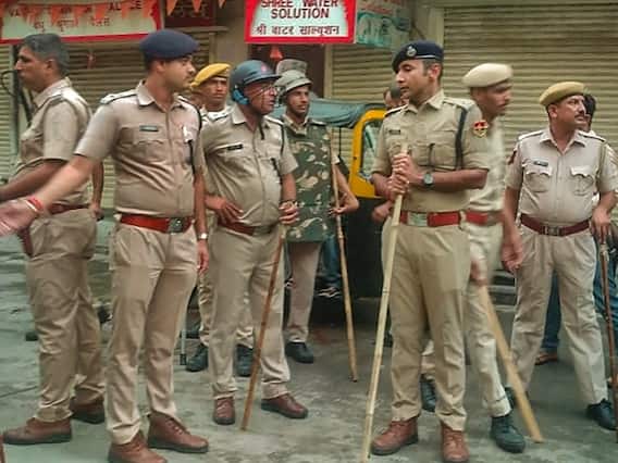 Udaipur Murder Case: राजस्थान में धारा 144 लागू और इंटरनेट बंद, पुलिस की छुट्टियां रद्द Udaipur Murder Case: राजस्थान में धारा 144 लागू और इंटरनेट बंद, पुलिस की छुट्टियां रद्द