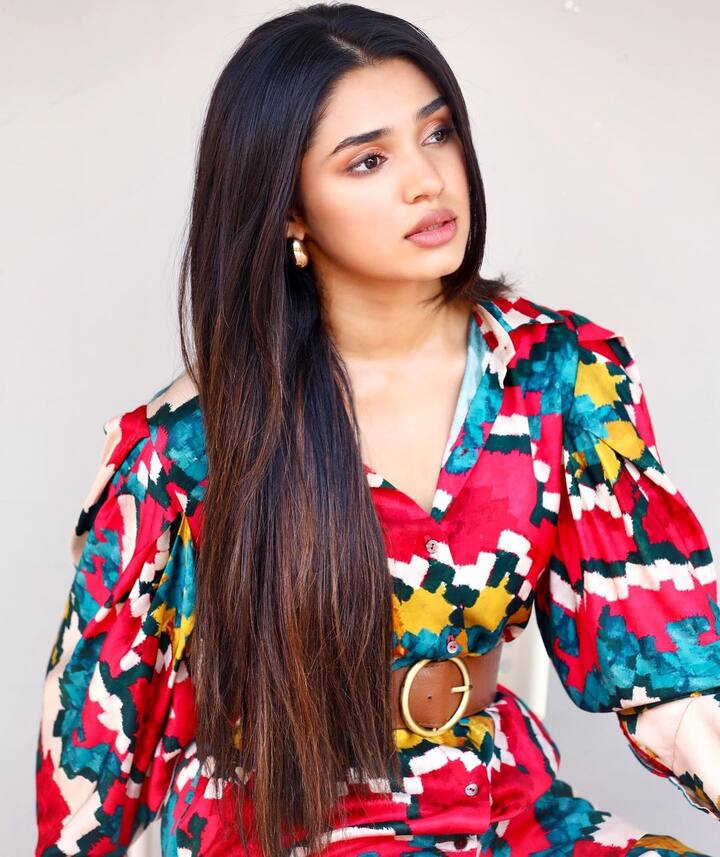 జూలై రామ్ పోతినేని 'ది వారియర్' సినిమాతో కృతి శెట్టి ప్రేక్షకుల ముందుకు రానున్నారు. (Image courtesy - @Krithi Shetty/Instagram)