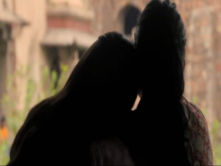 Viral news: தோழி மீது காதல்! குடும்பத்தில் தொடர் எதிர்ப்பு -  ஆணாக மாறிய இளம்பெண்!