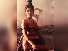 Neena Gupta Photo: मसाबा गुप्ता ने 'उत्सव' फिल्म से शेयर की नीना गुप्ता की खूबसूरत फोटो, किसी ग्लैमरस मॉडल से कम नहीं लग रहा है एक्ट्रेस का लुक