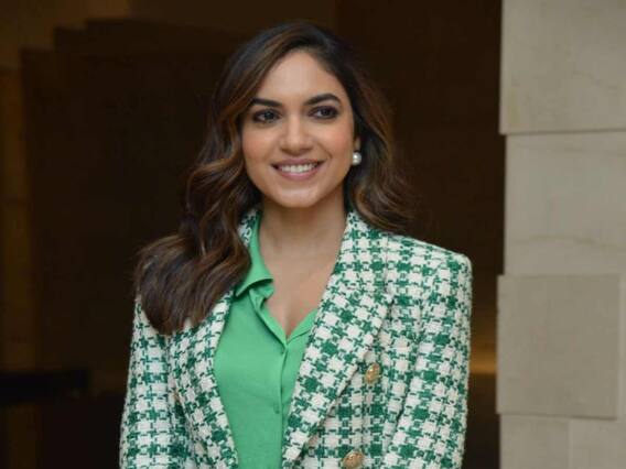 Ritu Varma Photos: గుమ్మడి వరలక్ష్మి ట్రెండీ లుక్ అదిరింది Ritu Varma Photos: గుమ్మడి వరలక్ష్మి ట్రెండీ లుక్ అదిరింది