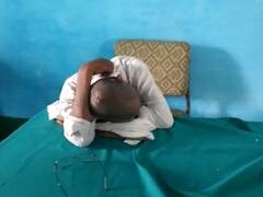 Ghazipur News: ड्यूटी के दौरान सोते मिले प्राइमरी स्कूल के प्रिंसिपल, वीडियो वायरल होने पर जांच के आदेश