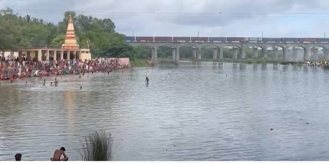 संत श्रेष्ठ ज्ञानेश्वर माऊली महाराजांचा पालखी सोहळा आज पुणे जिल्ह्यातून सातारा जिल्ह्यामध्ये प्रवेश करणार आहे.  (सर्व फोटो-गोविंद शेळके))