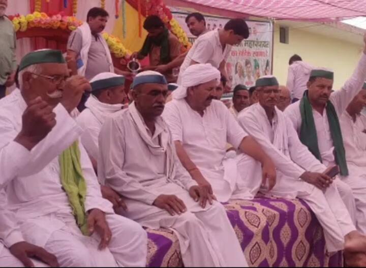 Bijnor News: बिजनौर में बिना इजाजत नरेश टिकैत ने की किसानों की महापंचायत, बोले- हम यहां हिंसा फैलाने नहीं आए up news bijnor, naresh tikait organized a mahapanchayat of farmers without permission ann Bijnor News: बिजनौर में बिना इजाजत नरेश टिकैत ने की किसानों की महापंचायत, बोले- हम यहां हिंसा फैलाने नहीं आए