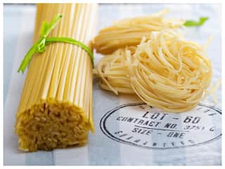 Right Way To Boil Noodles: बॉयल करने समय चाऊमीन हो जाती है चिपचिपी, तो ये टिप्स आजमाएं 