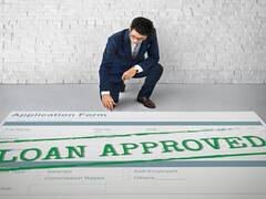 Pre-Approved Loan: बैंक से मिल रहा है प्री-अप्रूव्ड लोन! ऑफर लेने से पहले चेक कर लें ये जरूरी बातें