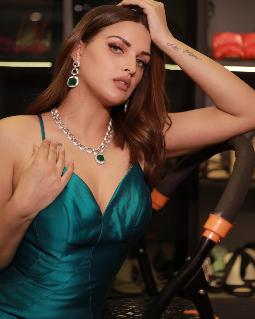 bold pic of himanshi khurana
