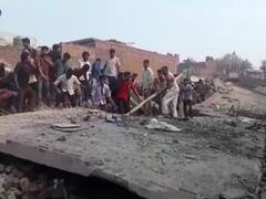 Meerut News: धमाके के बाद मकान की छत गिरने से बड़ा हादसा, एक की मौत, सात को निकाला गया बाहर
