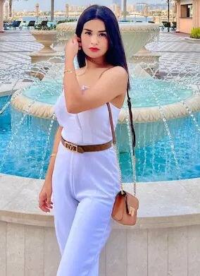 ਆਫ ਸ਼ੋਲਡਰ ਵ੍ਹਾਈਟ ਪਹਿਰਾਵੇ ਵਿੱਚ ਅਵਨੀਤ ਕੌਰ ਨੇ ਢਾਇਆ ਕਹਿਰ