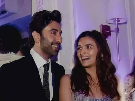 Ranbir Kapoor On His Children: करियर की शुरुआत में ही शादी कर बच्चे चाहते थे रणबीर कपूर, बच्चों के नाम के टैटू की भी की थी प्लानिंग Ranbir Kapoor On His Children: करियर की शुरुआत में ही शादी कर बच्चे चाहते थे रणबीर कपूर, बच्चों के नाम के टैटू की भी की थी प्लानिंग