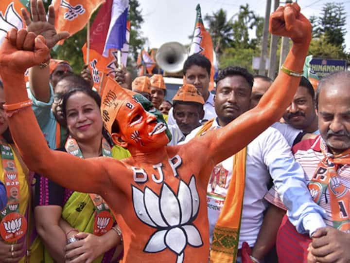 BJP has seen a huge increase in its vote share in the by-elections. Is this a sign that the party is strong? AP BJP : ఏపీ బీజేపీ బలపడుతోందా ? ఉపఎన్నికల ఫలితాలు ఏం చెబుతున్నాయి ?