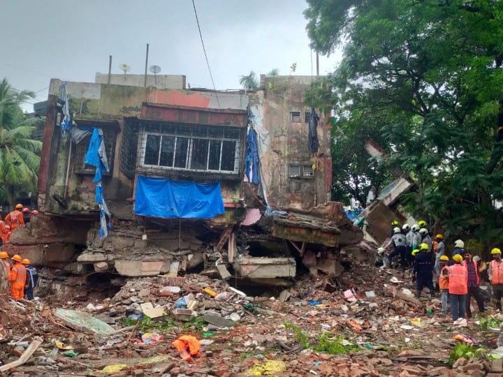 Mumbai: Four-Storey Building Collapses In Kurla. 8 Rescued, Search Operation Underway