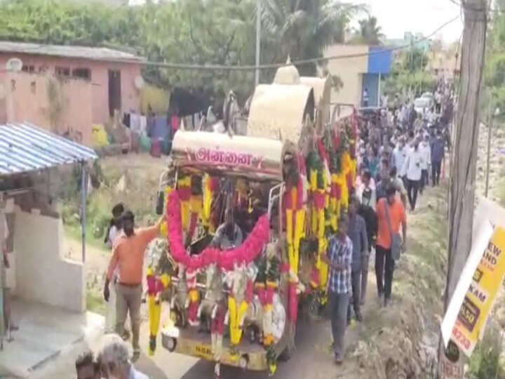 Watch Video: நடிகர் ‘பூ’ ராமுவின் இறுதி ஊர்வலத்தில் பறை வாசித்த நடிகர் காளி வெங்கட்..! கொள்ளி வைத்த மகள்..!