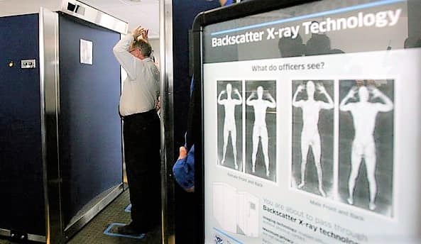 This scanner will detect hidden luggage inside the body, trial starts at IGI airport IGI Airport Update: शरीर के अंदर छुपे सामान को आसानी से डिटेक्ट करेगा ये स्कैनर, IGI एयरपोर्ट पर ट्रायल शुरू