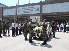 'Kargil Victory Flame' Reaches Kashmir's Wuzur, To Be Merged With War Memorial Flame On July 26