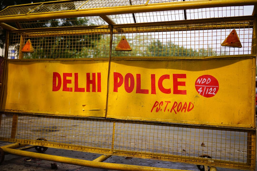 Delhi News: 100 करोड़ की धोखाधड़ी मामले में खनन माफिया को दिल्ली पुलिस ने किया गिरफ्तार, सात सालों से था फरार Delhi Police arrests mining mafia in Rs 100 crore fraud case, The accused was absconding for the last seven years Delhi News: 100 करोड़ की धोखाधड़ी मामले में खनन माफिया को दिल्ली पुलिस ने किया गिरफ्तार, सात सालों से था फरार