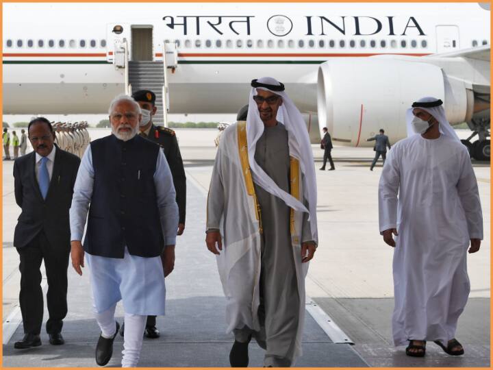 पीएम नरेंद्र मोदी और राष्ट्रपति शेख मोहम्मद बिन जायद अल नाहयान ने अबू धाबी में एक बैठक भी की है. पीएम मोदी के इस दौरे को दोनों देशों के संबंध और आगे बढाने के दृष्ट से देखा जा रहा है.