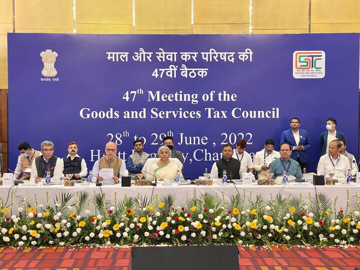 GST Council Meeting In Chandigarh Starts Under Chairmanship OF Finance Minister Nirmala Sitharaman, Know The Agenda Details here GST Meeting: वित्त मंत्री सीतारमण की अध्यक्षता में GST काउंसिल की 47वीं बैठक, ऑनलाइन गेमिंग-क्रिप्टो पर GST संभव