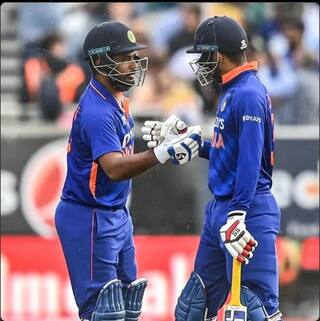 IND vs IRE: 'ਬਚਪਨ ਦੇ ਦੋਸਤਾਂ' ਨੇ ਇਕੱਠਿਆਂ ਮਚਾਈ ਤਬਾਹੀ, ਡੇਢ ਘੰਟੇ 'ਚ ਬਣਾਇਆ 16 ਸਾਲ ਦਾ ਸਭ ਤੋਂ ਵੱਡਾ ਰਿਕਾਰਡ