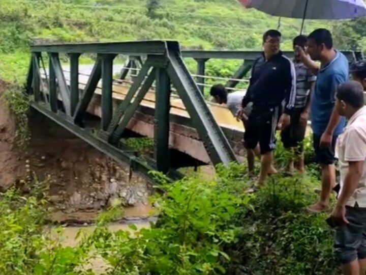 Bagheshwar: कपकोट में भारी बारिश ने मचाई तबाही, खतरे के निशान से ऊपर सरयू, पत्थर लगने से विधायक घायल