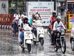 UP Weather Forecast Today: यूपी में भारी बारिश का अलर्ट, जानें- आज किन-किन जिलों में बरसेंगे बादल