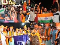 Amarnath Yatra 2022: Jammu-Kashmir Lt Governor Manoj Sinha Flags Off First Batch | In pics