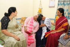 Veena Vani ఇంటర్ లో ఫస్ట్ క్లాస్ లో పాసైన conjoined twins కలిసిన మంత్రులు | ABP Desam